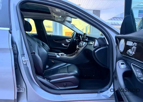 2015 Mercedes-Benz C 300 4Matic из США, поврежденный, VIN 55SWF4KB8FU029768